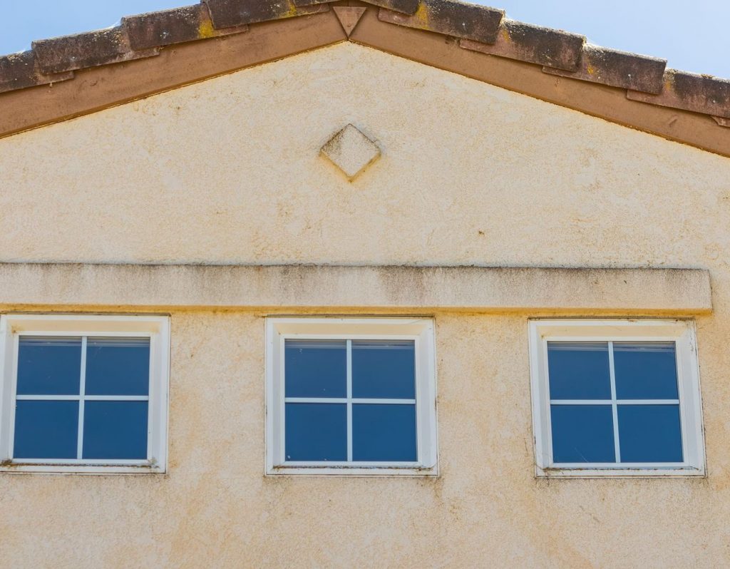 Einbruchschutz am Fenster: RC-Klassen und Nachrüstung